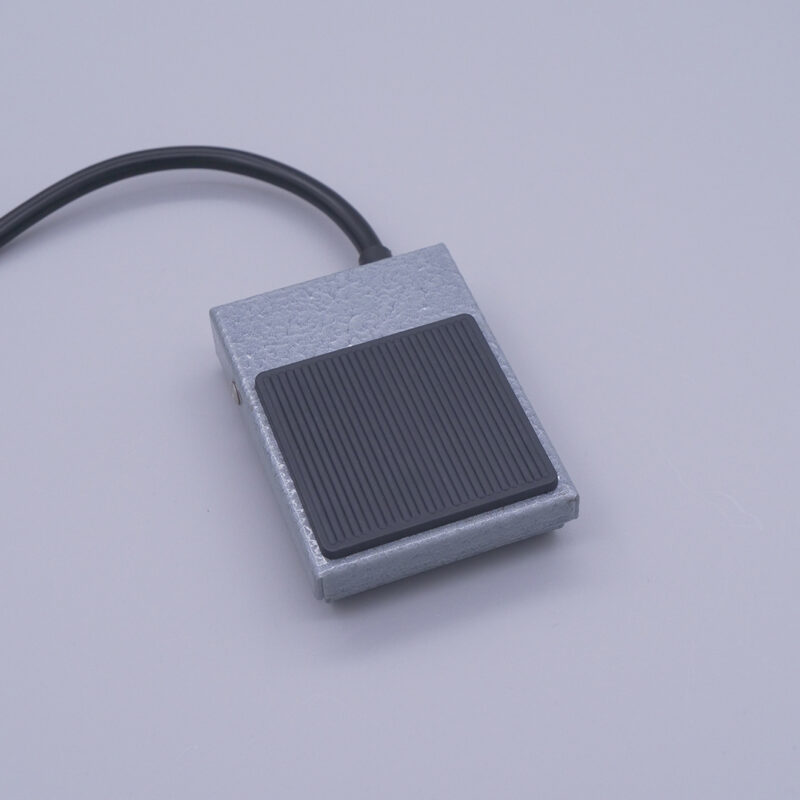 PÉDALE DE CONTRÔLE